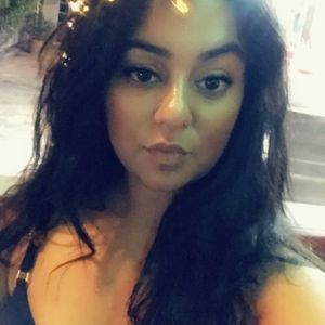 Meet your Posher, Gloria